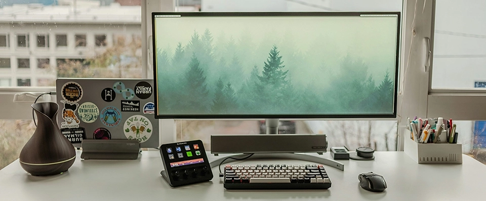 Hoeveel externe beeldschermen kan ik aansluiten op mijn MacBook?