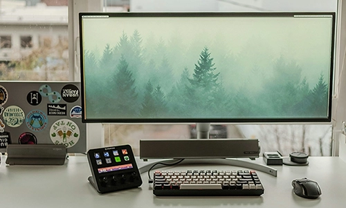 Hoeveel externe beeldschermen kan ik aansluiten op mijn MacBook?